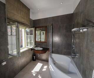 Апарт-отели Holland House Residence Old Town Гданьск Улучшенный двухместный номер с 1 кроватью или 2 отдельными кроватями, вид на город-10